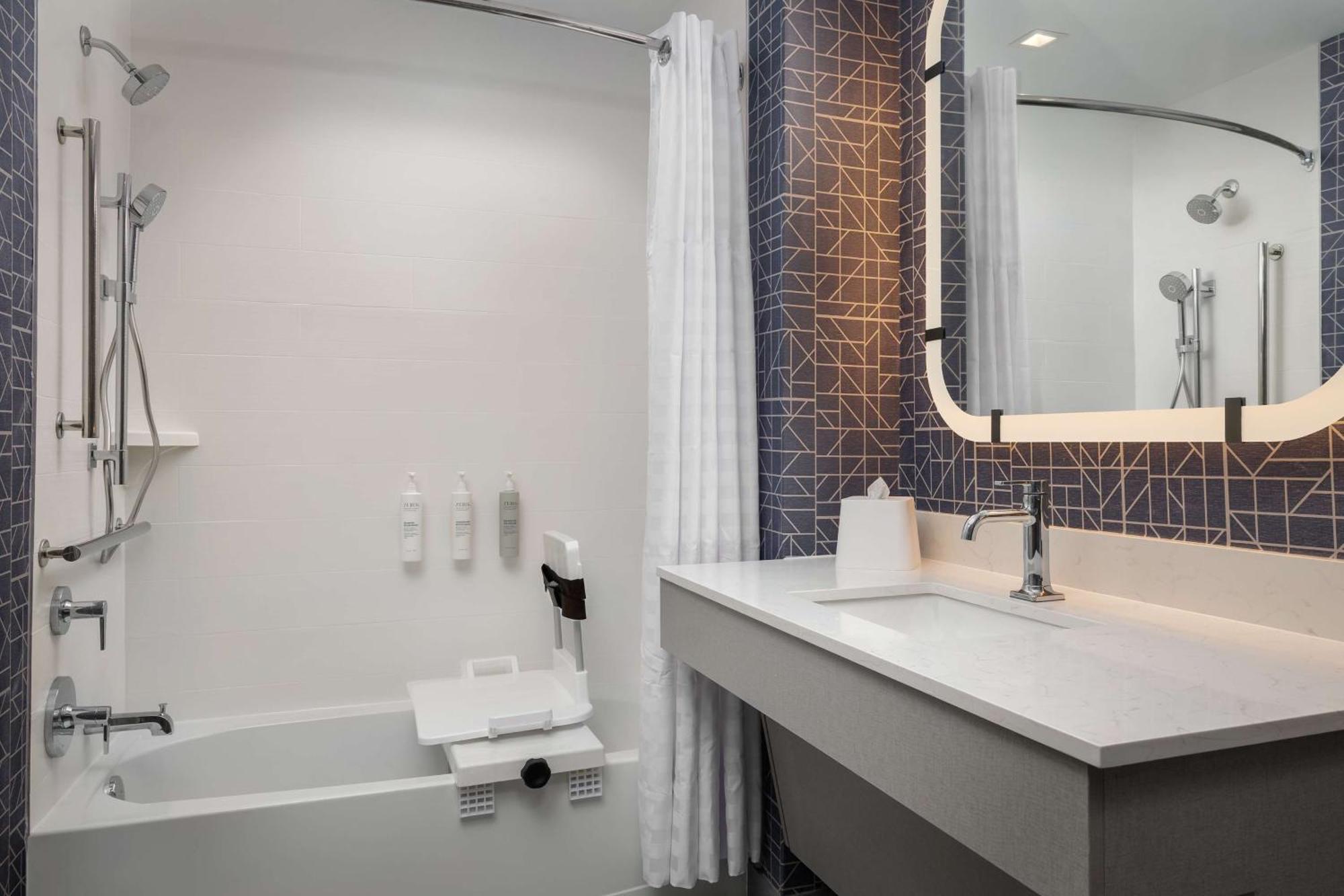 Homewood Suites By Hilton Newport Cincinnati Bagian luar foto